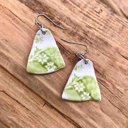 Gorgeous Green Floral Vintage Recycled Broken..